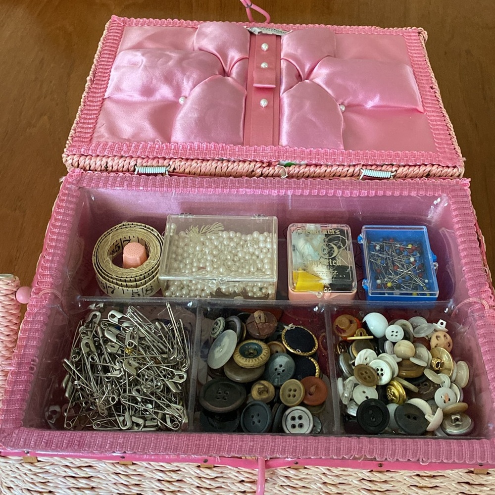 VTG Singer Filled Sewing Basket